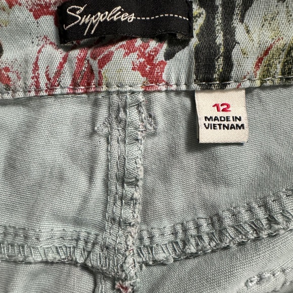 Supplies by Union Bay print shorts, size 12. - Picture 2 of 6